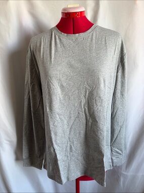 Men's Long-Sleeve Crewneck Shirt in Light Gray